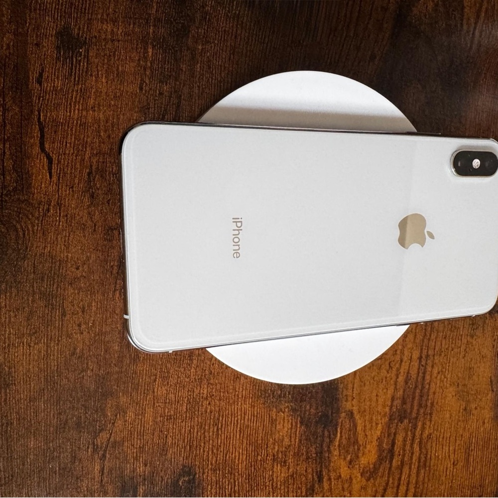 Apple iPhone in Elegant Silver